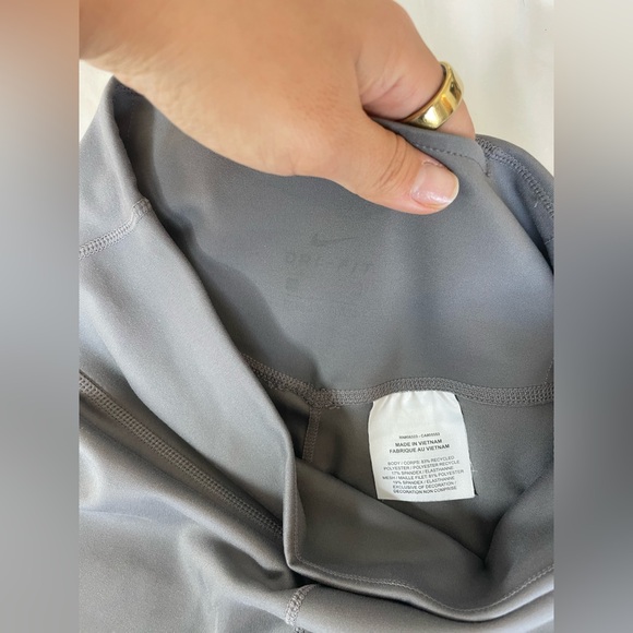 Bundle of 2 Nike leggings with mesh, size small - Picture 7 of 12